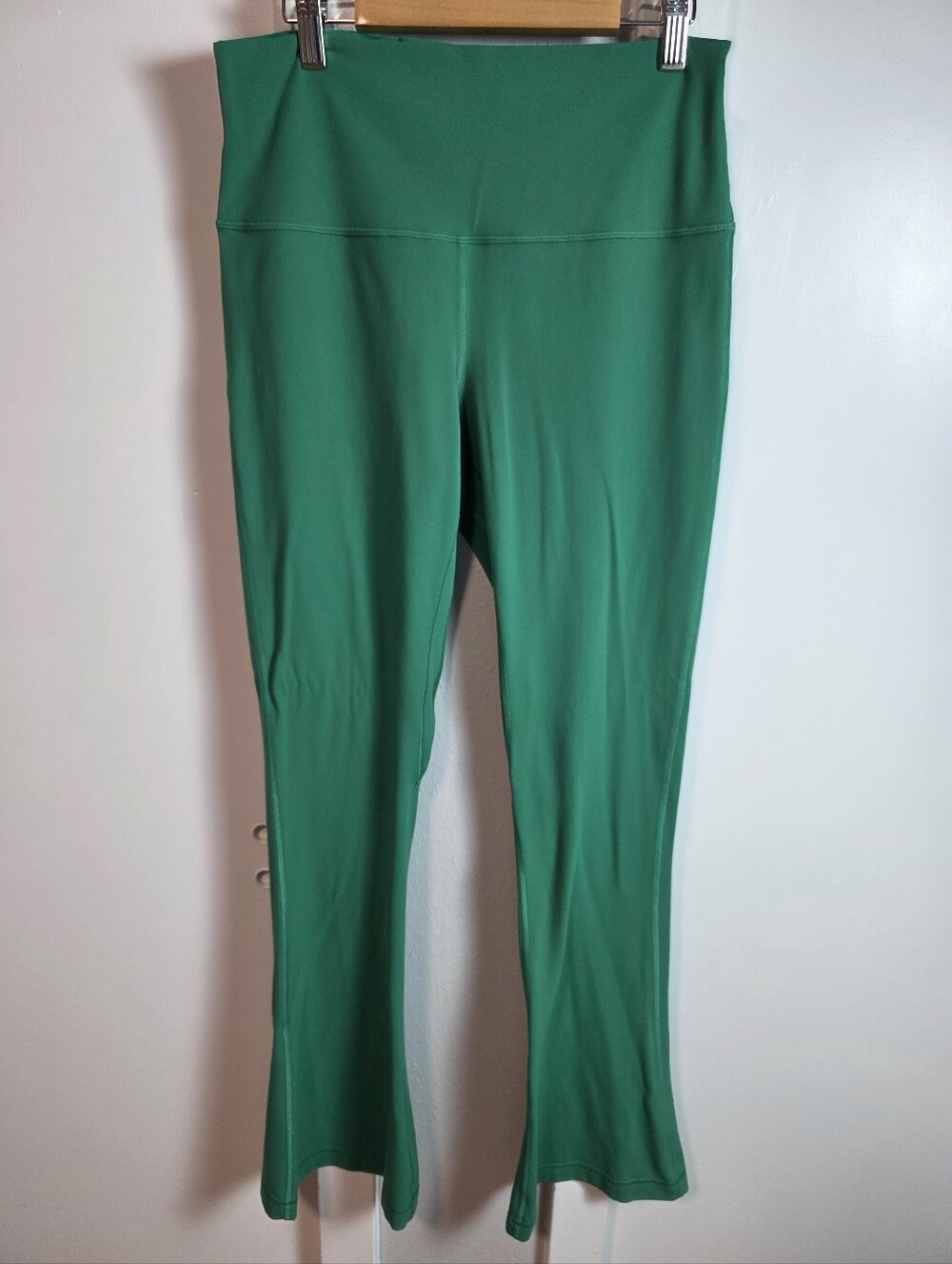 Lululemon Groove Super-High-Rise Flared Pant Nulu - Size 10 Green